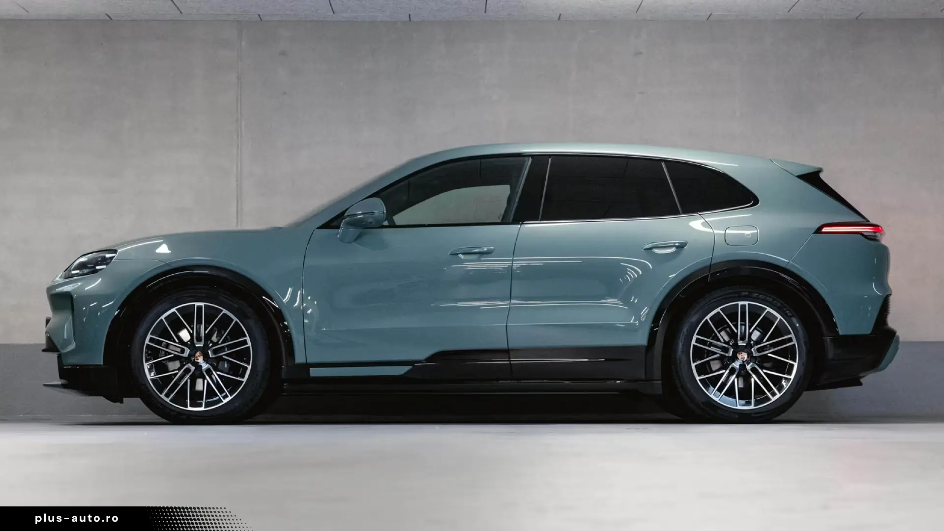 Porsche Cayenne Electric Panoramadach Sport Chrono BOSE