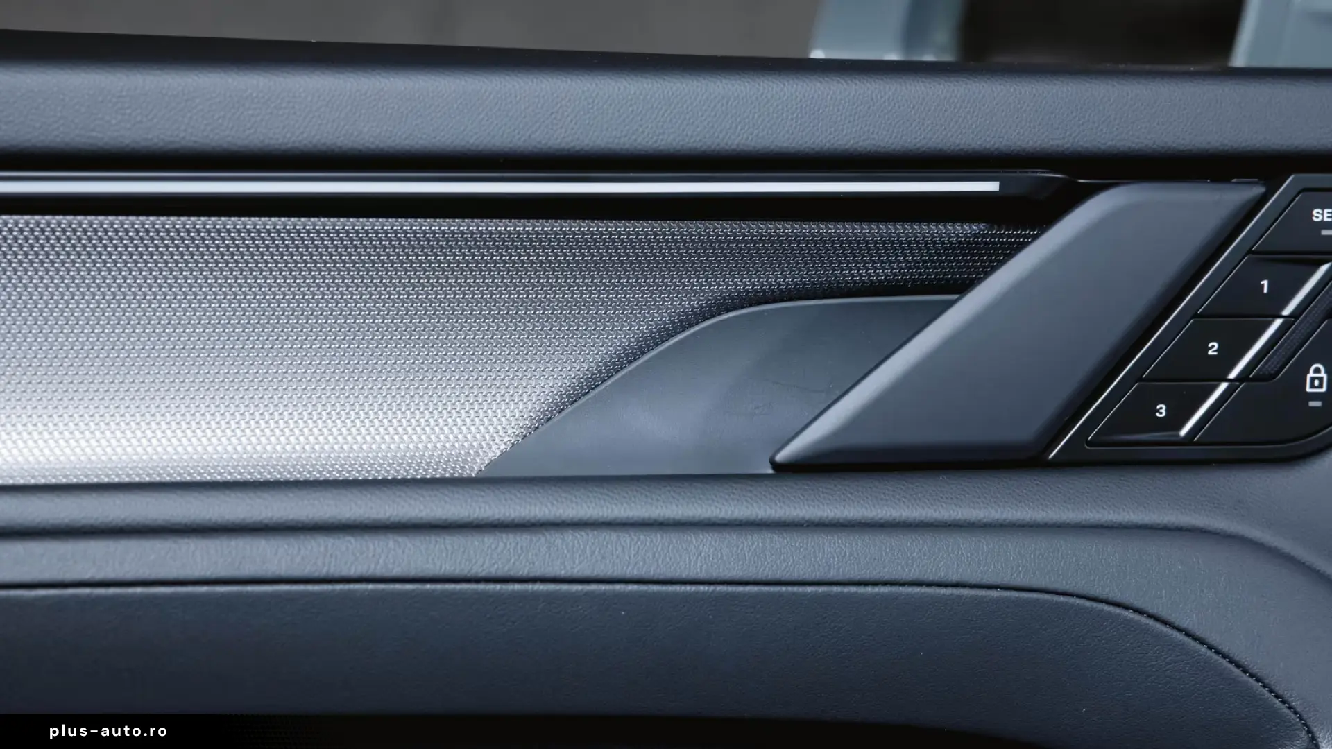 Porsche Cayenne Electric Panoramadach Sport Chrono BOSE