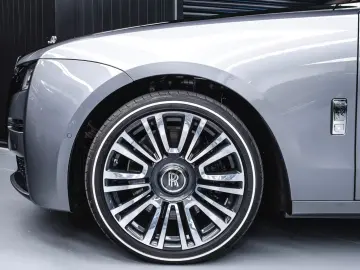 Rolls-Royce Ghost Bespoke Shooting Star