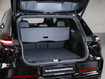 Porsche Cayenne Electric Panoramic Roof AHK Sport Chrono