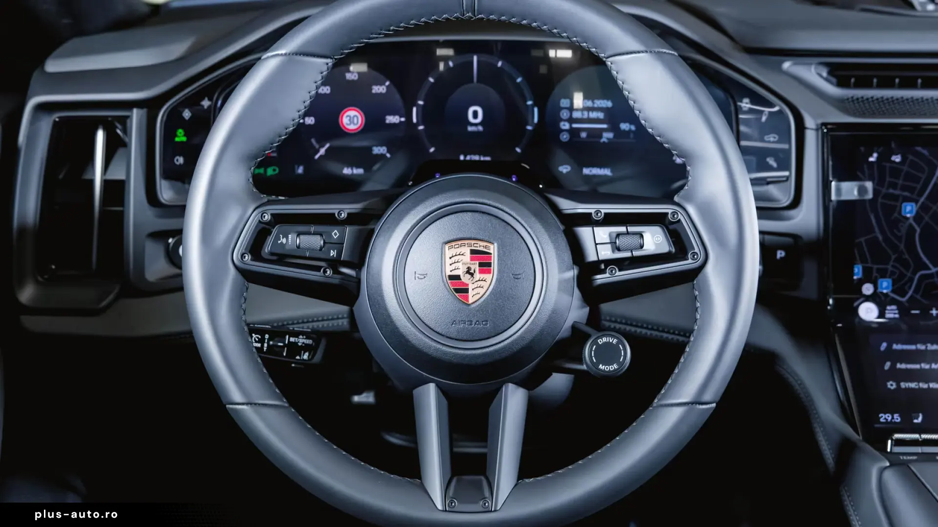 Porsche Cayenne Electric Panoramic Roof AHK Sport Chrono