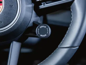 Porsche Cayenne Electric Panoramic Roof AHK Sport Chrono