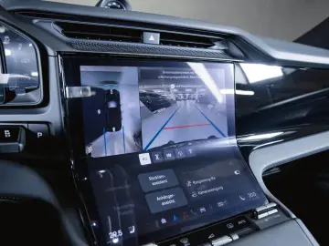 Porsche Cayenne Electric Panoramic Roof AHK Sport Chrono