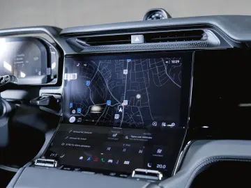 Porsche Cayenne Electric Panoramic Roof AHK Sport Chrono