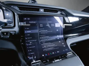 Porsche Cayenne Electric Panoramic Roof AHK Sport Chrono