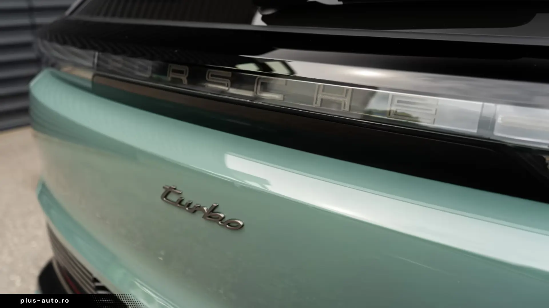 Porsche Cayenne Turbo Electric Burmester Active-Ride 22z