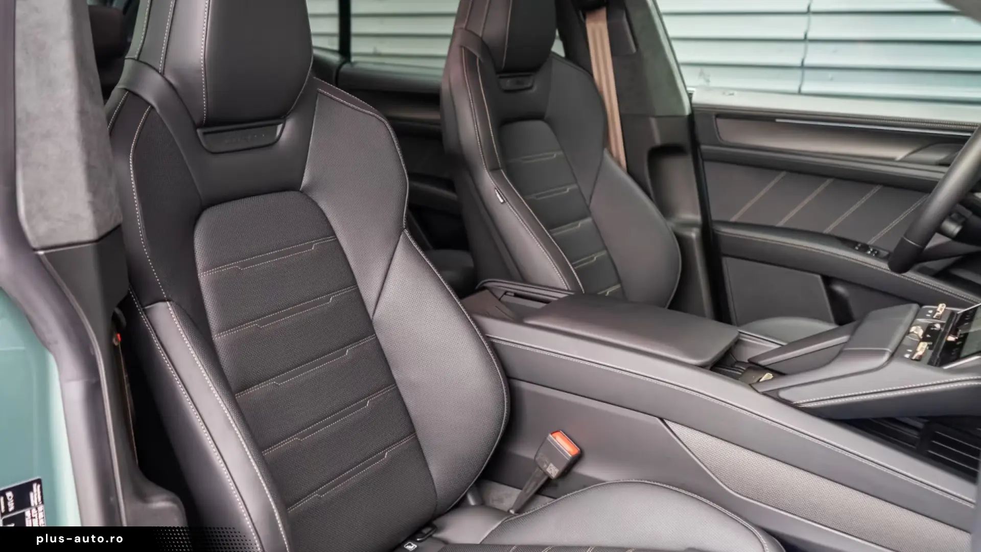 Porsche Cayenne Turbo Electric Burmester Active-Ride 22z