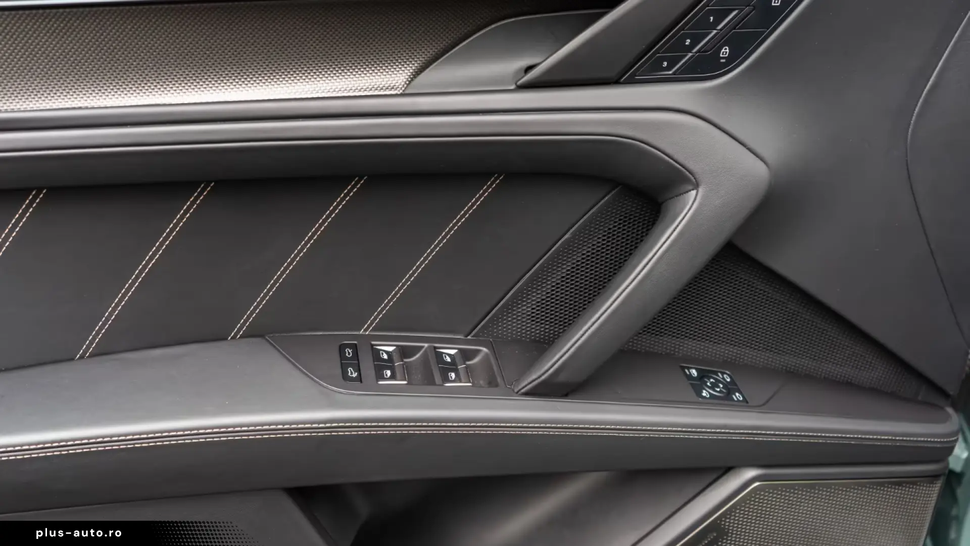 Porsche Cayenne Turbo Electric Burmester Active-Ride 22z