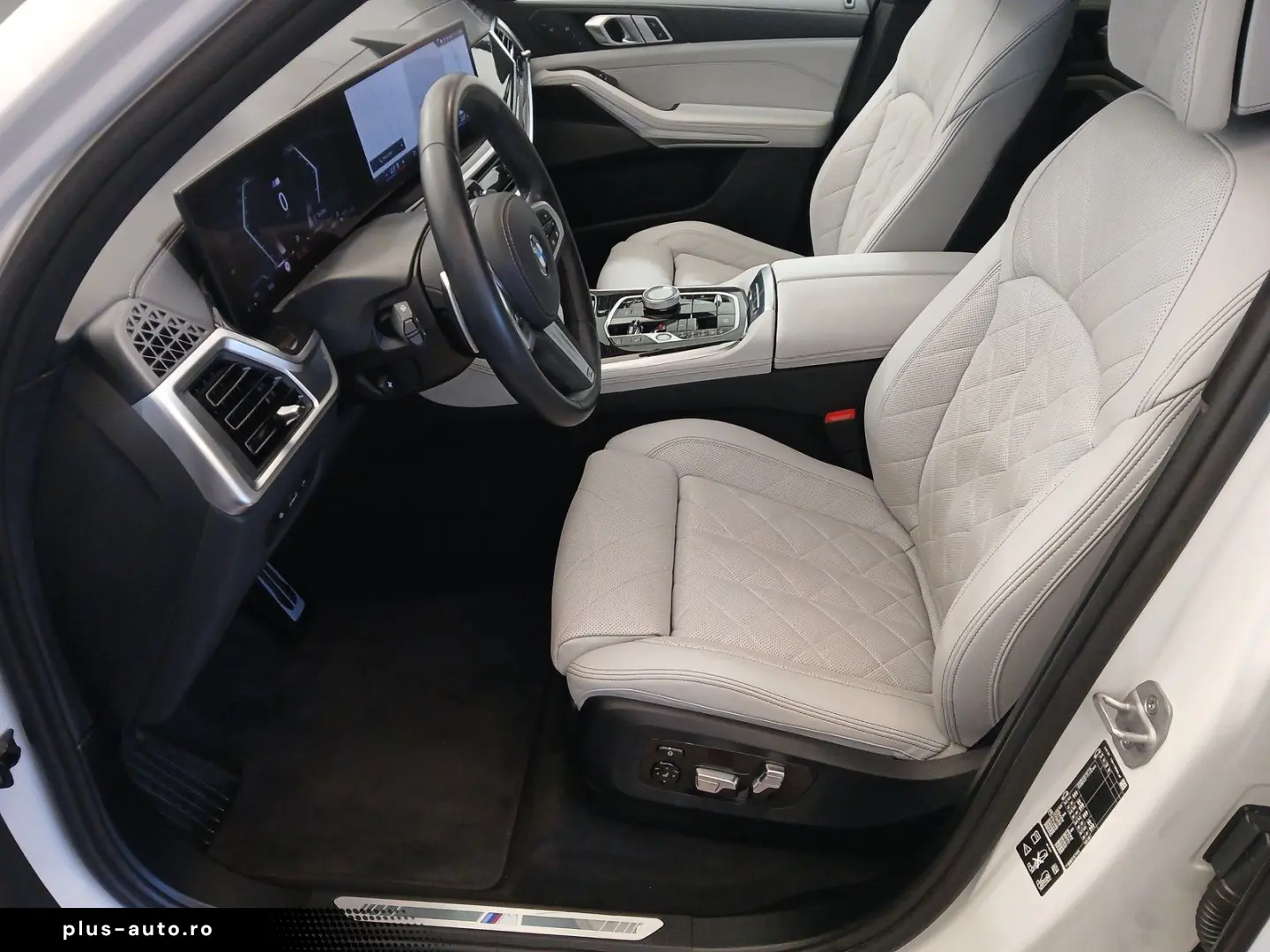 BMW X5 xDrive40d M Sport Standheizung Massage AHK