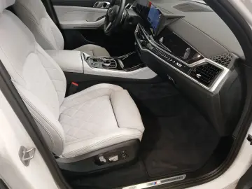 BMW X5 xDrive40d M Sport Standheizung Massage AHK