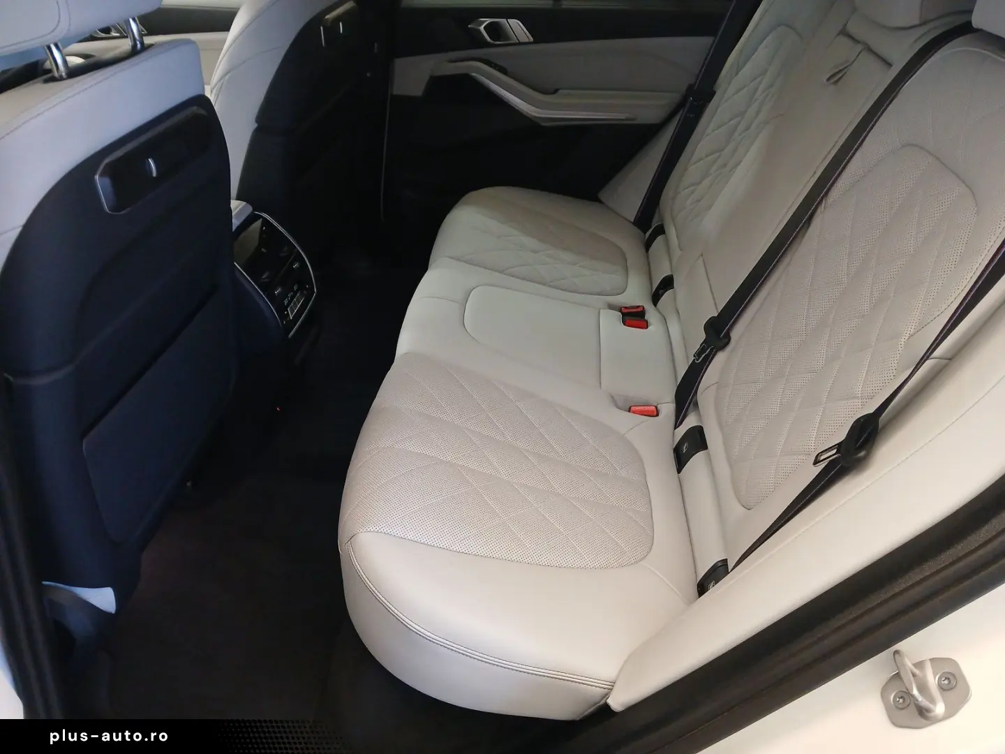 BMW X5 xDrive40d M Sport Standheizung Massage AHK