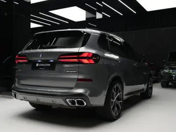 BMW X5 M60 i xDrive