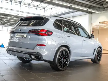 BMW X5 xDrive30d M Sport PANO AHK RFK NAVI LED DAB
