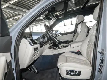 BMW X5 xDrive30d M Sport PANO AHK RFK NAVI LED DAB