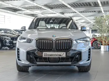 BMW X5 xDrive30d M Sport PANO AHK RFK NAVI LED DAB