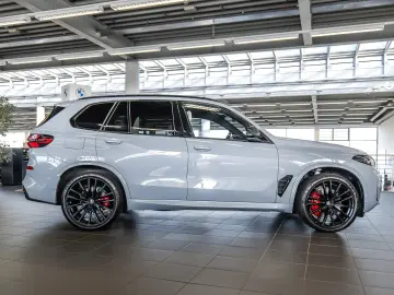 BMW X5 xDrive30d M Sport PANO AHK RFK NAVI LED DAB