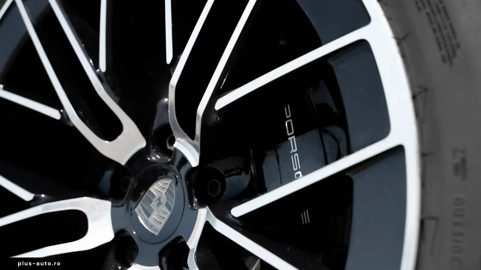 Porsche Cayenne Turbo Electric Burmester Active Ride