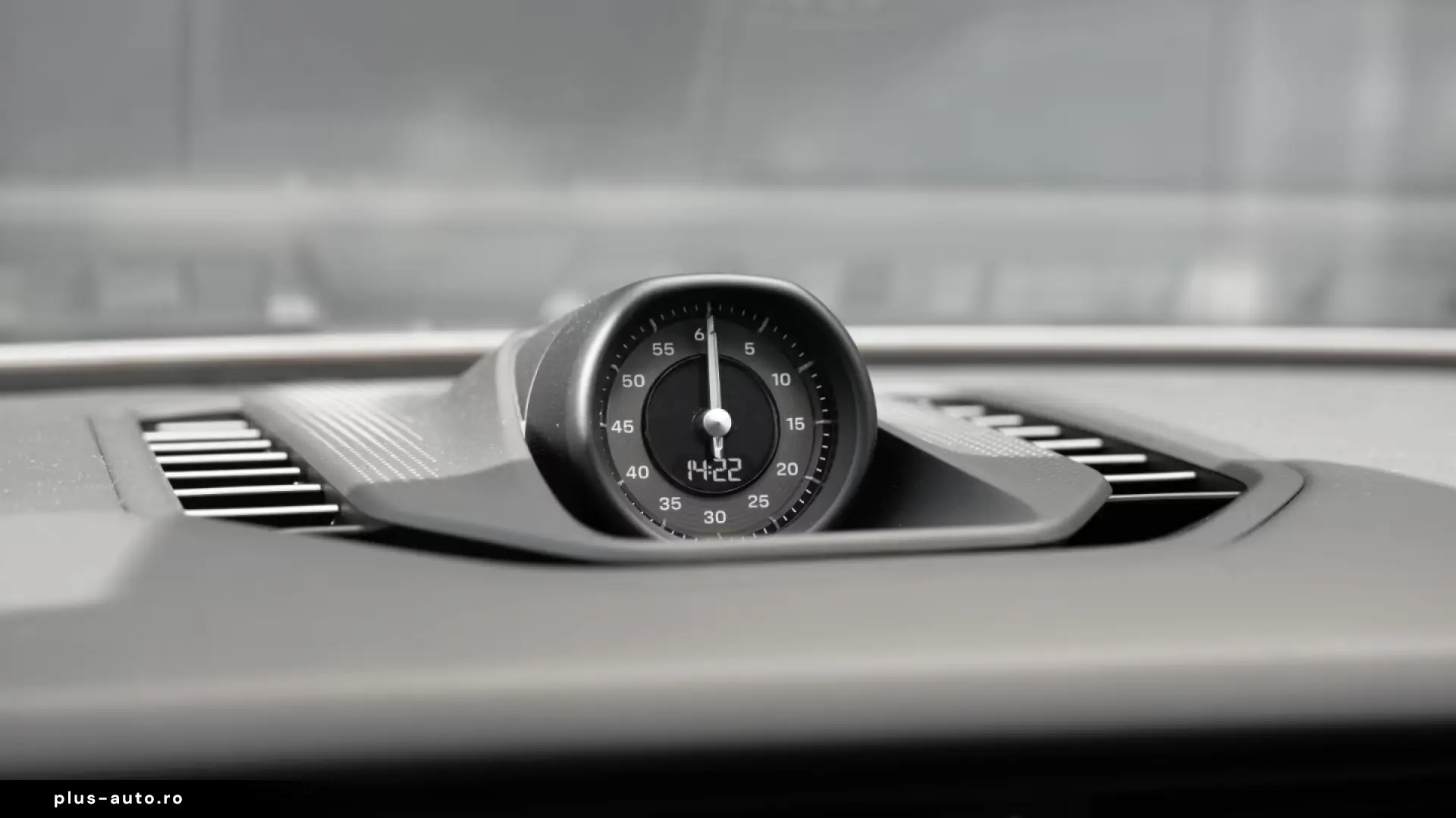 Porsche Cayenne Turbo Electric Burmester Active Ride