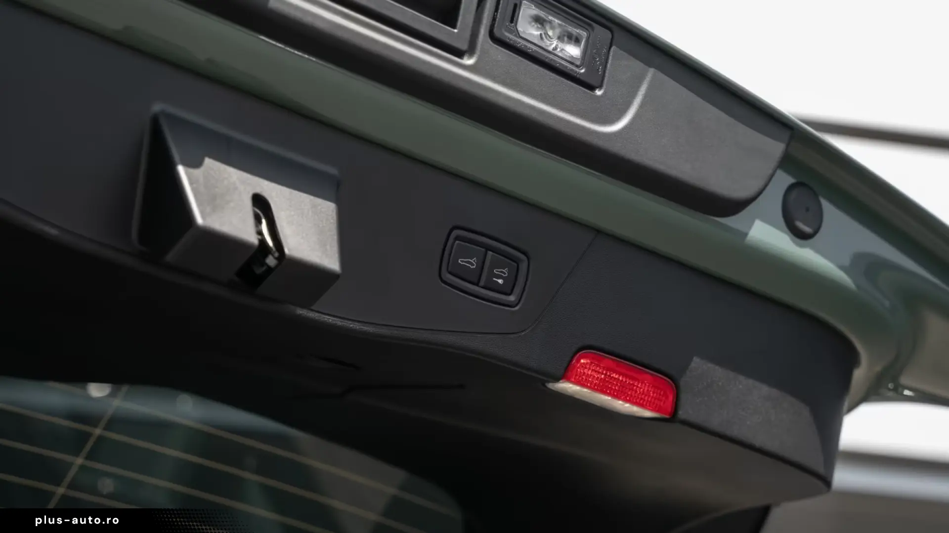Porsche Cayenne Turbo Electric Burmester Active Ride