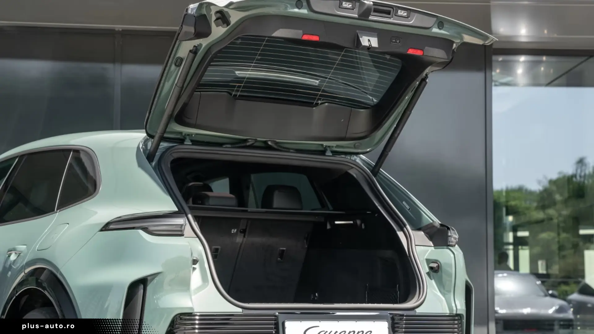 Porsche Cayenne Turbo Electric Burmester Active Ride