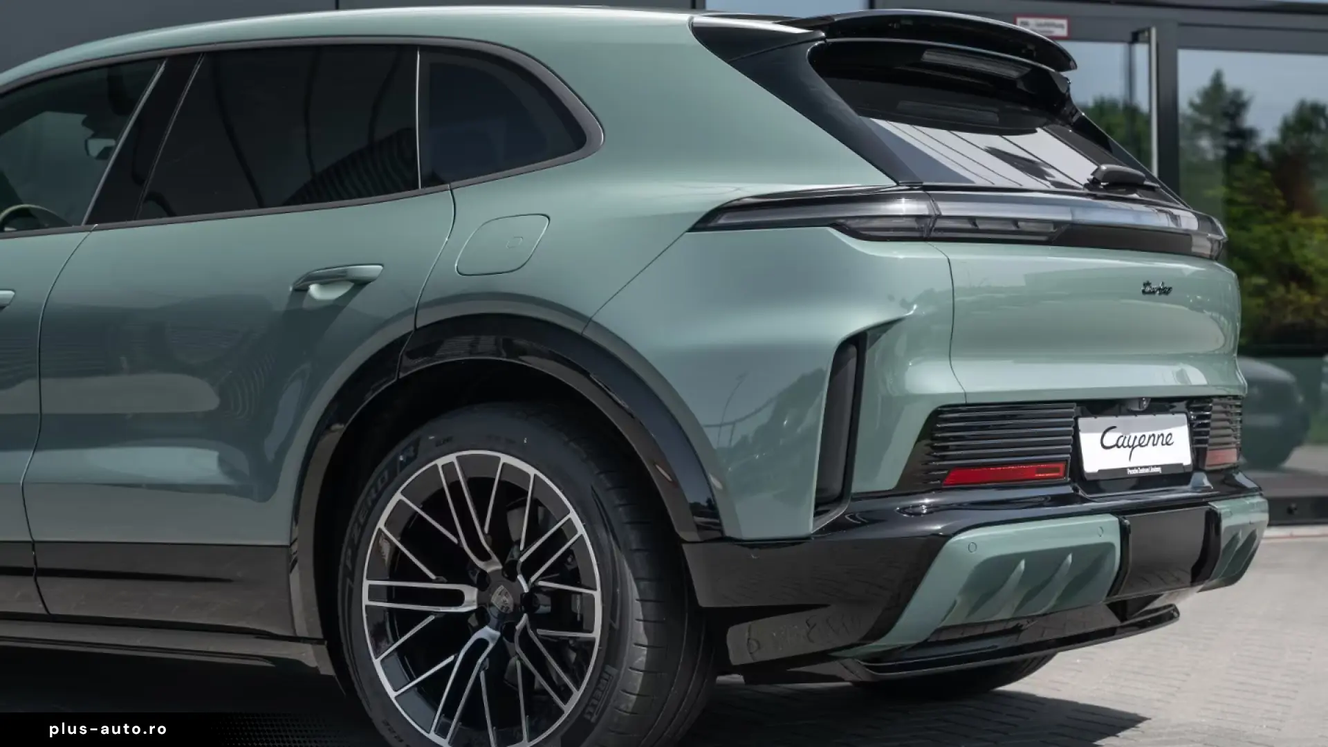 Porsche Cayenne Turbo Electric Burmester Active Ride