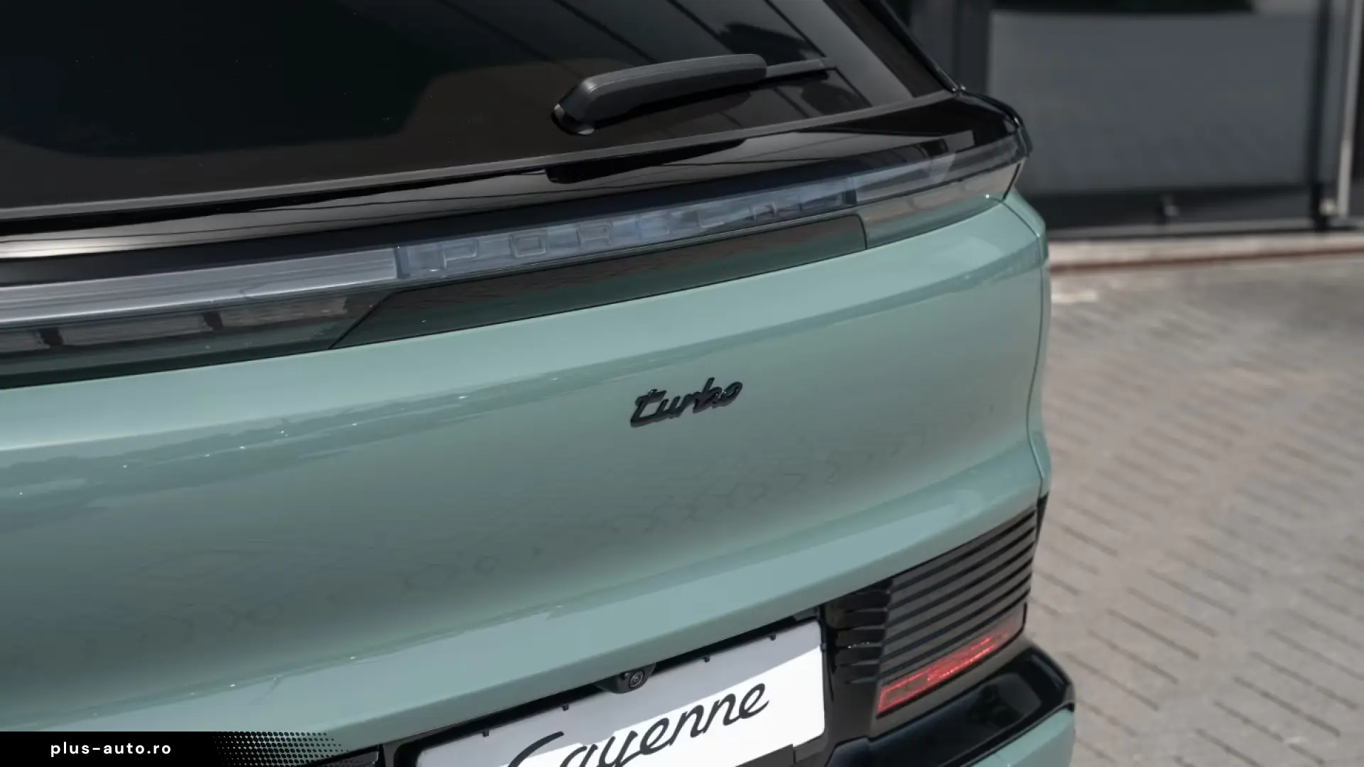 Porsche Cayenne Turbo Electric Burmester Active Ride