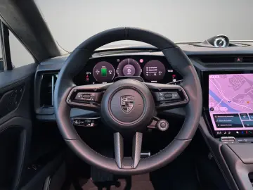 Porsche Cayenne Turbo Electric   Burmester   AHK