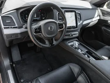 VOLVO XC90 Plus Dark AWD 7-Sitzer