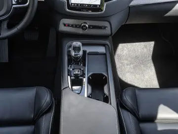VOLVO XC90 Plus Dark AWD 7-Sitzer