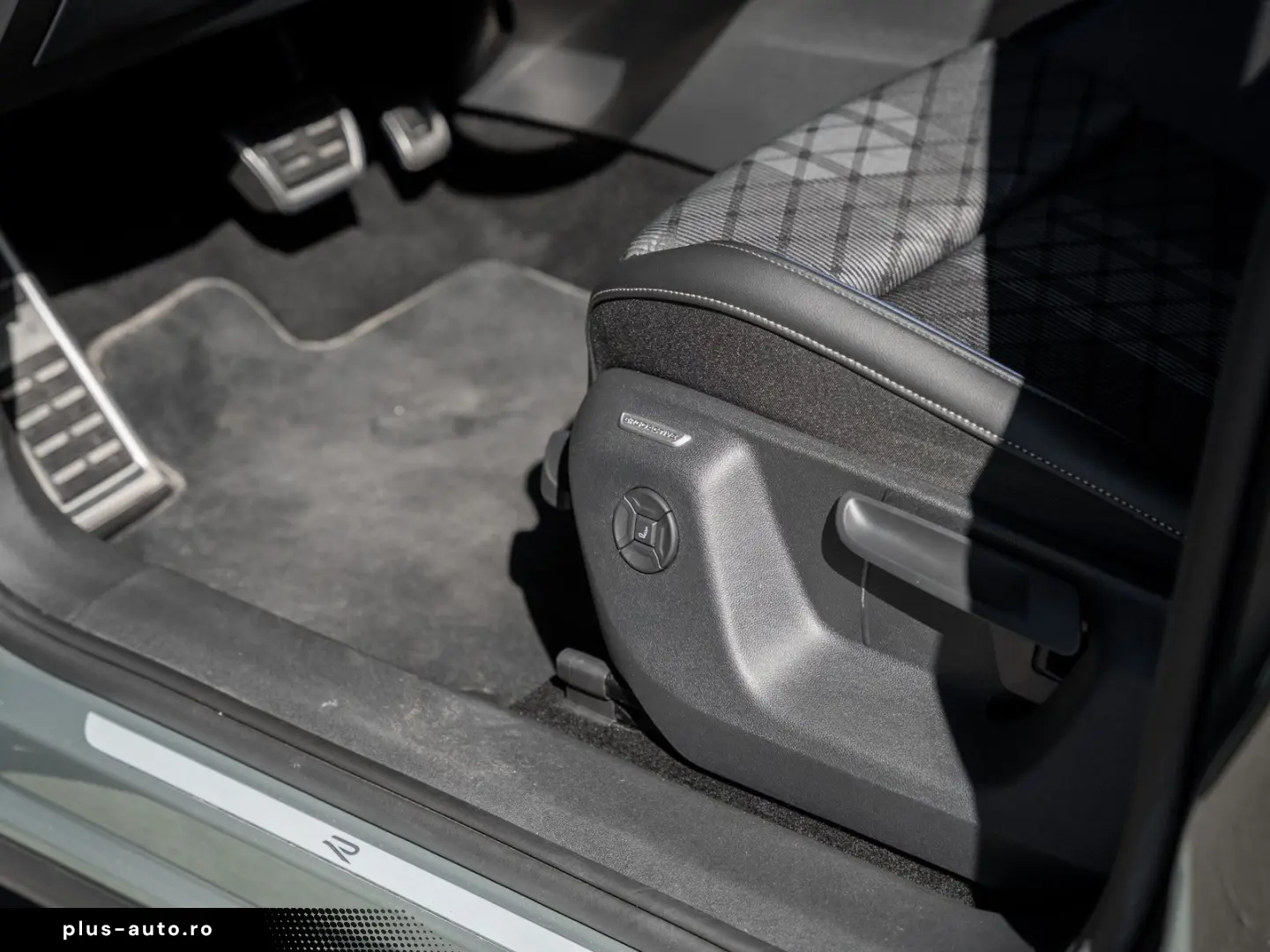 VW Tayron R-Line 2.0 TSI DSG DCC - 7 locuri