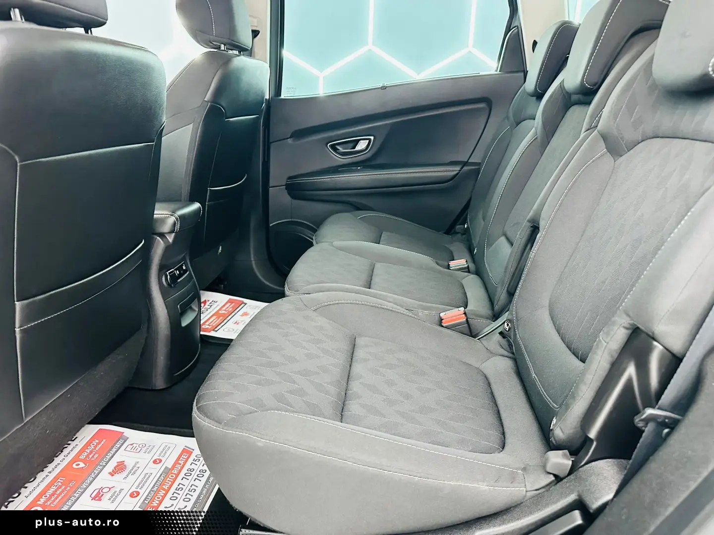 RENAULT SCENIC 2018 1.3i E6 7 Locuri Garantie 12 Luni Rate A
