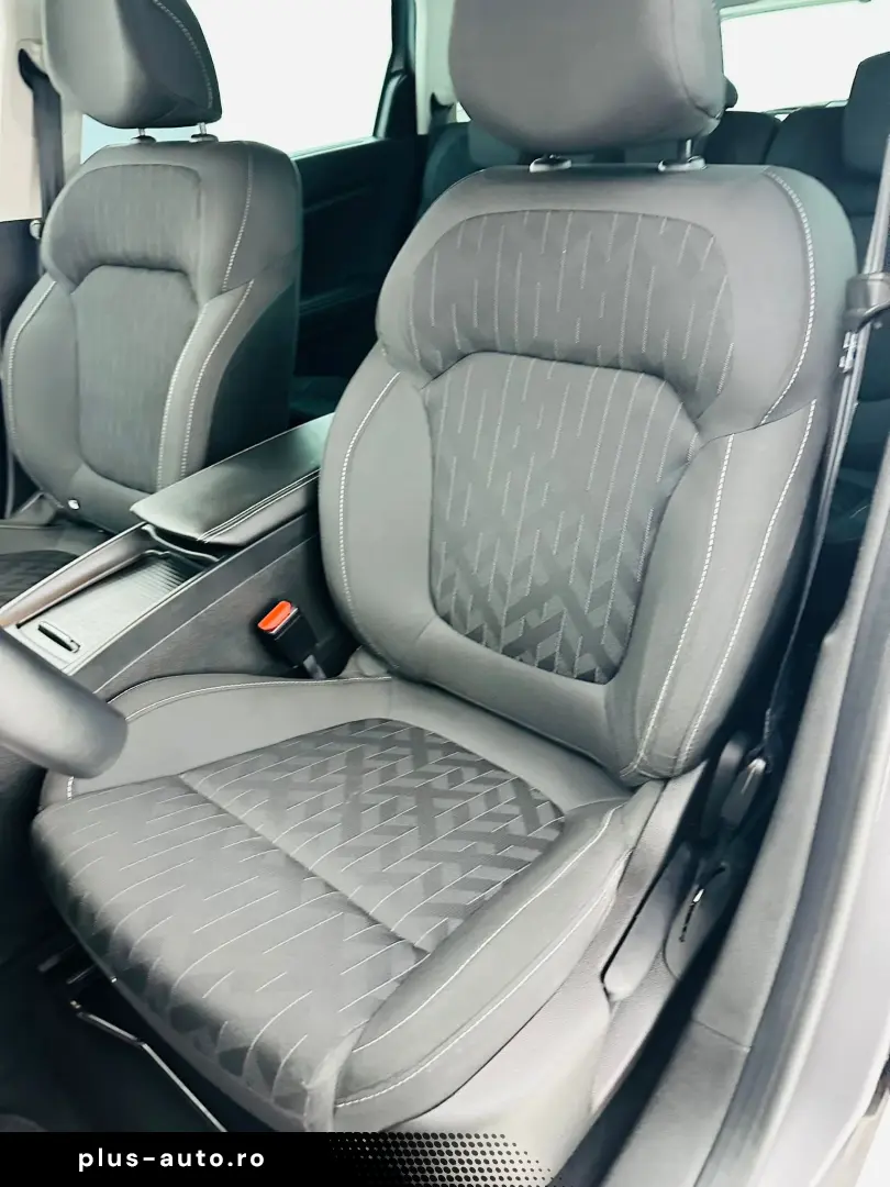 RENAULT SCENIC 2018 1.3i E6 7 Locuri Garantie 12 Luni Rate A