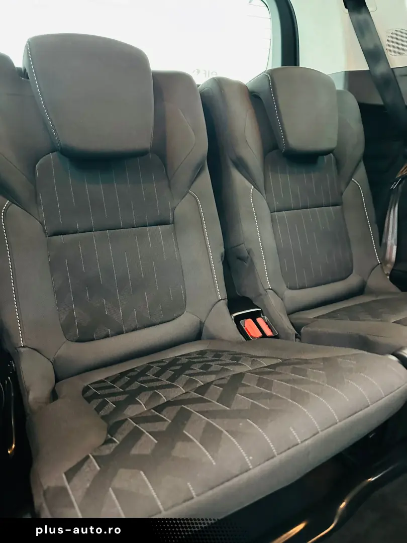 RENAULT SCENIC 2018 1.3i E6 7 Locuri Garantie 12 Luni Rate A