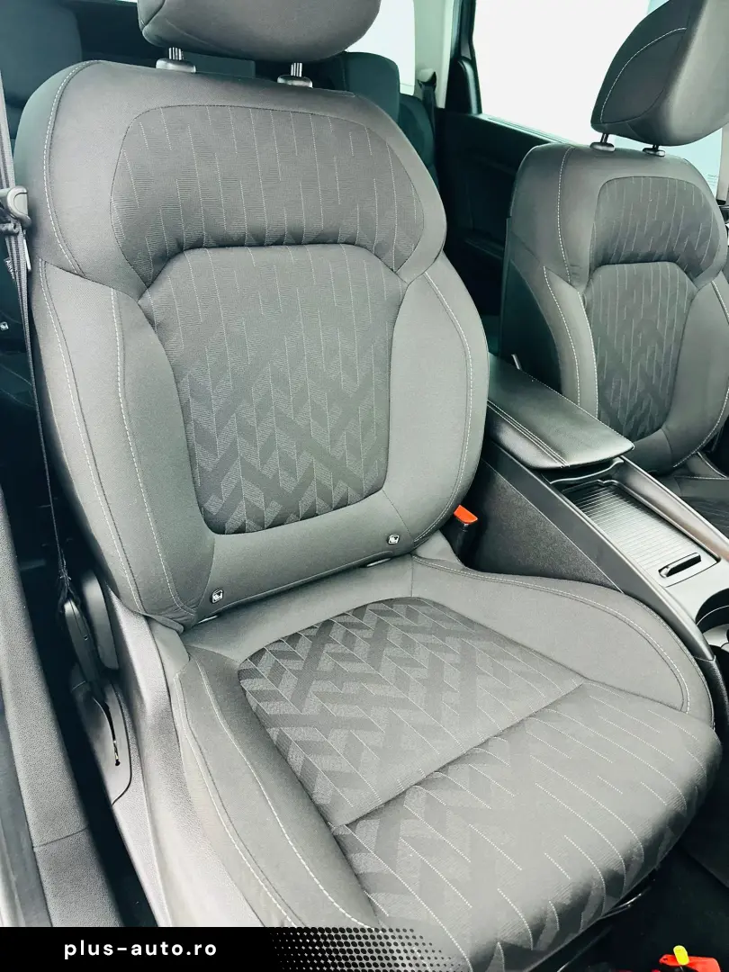 RENAULT SCENIC 2018 1.3i E6 7 Locuri Garantie 12 Luni Rate A