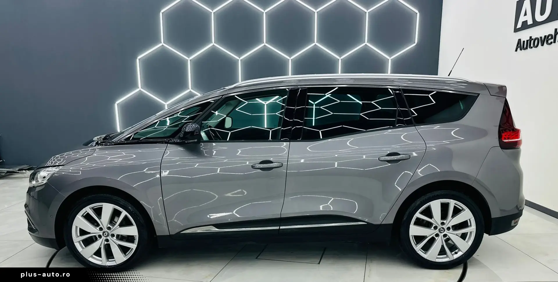 RENAULT SCENIC 2018 1.3i E6 7 Locuri Garantie 12 Luni Rate A