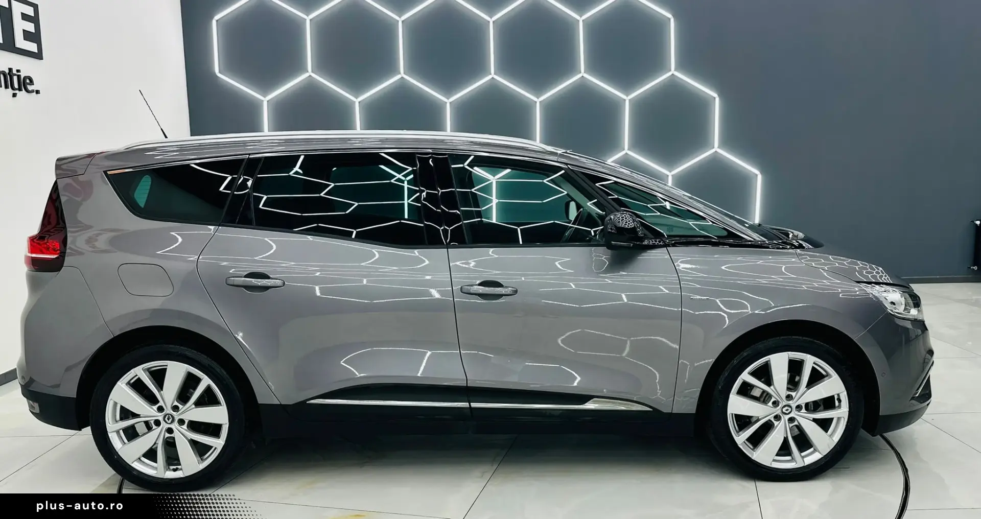 RENAULT SCENIC 2018 1.3i E6 7 Locuri Garantie 12 Luni Rate A