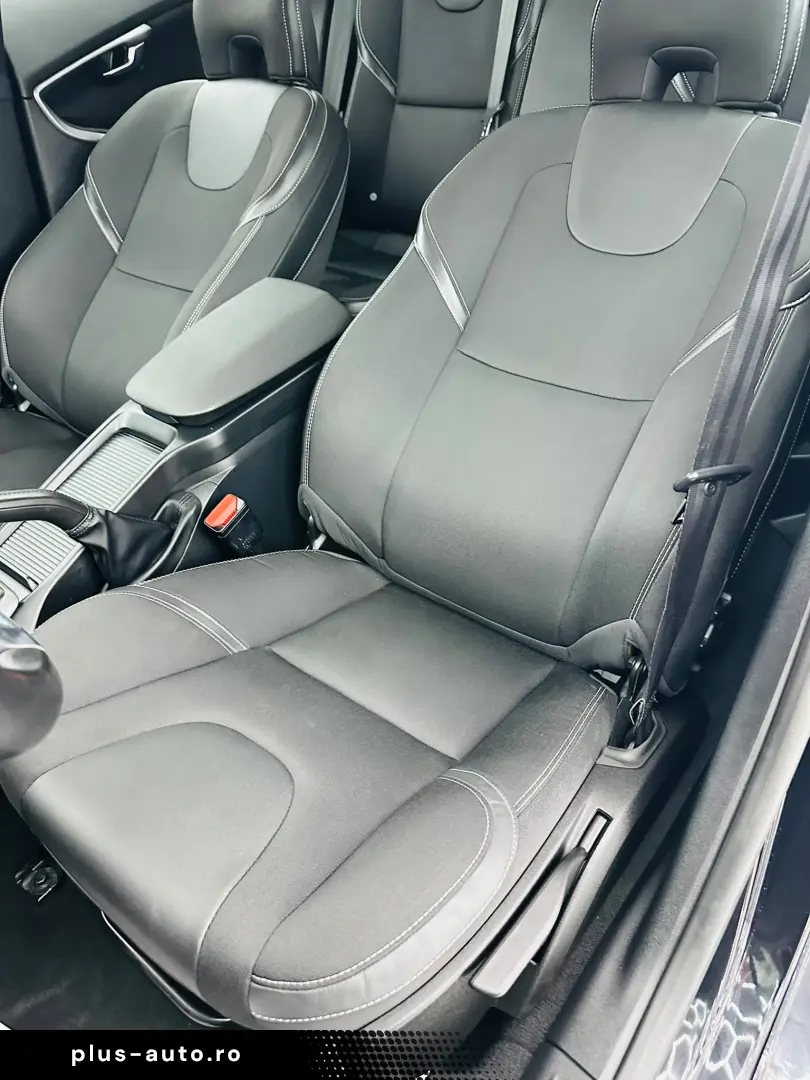 VOLVO V40 2019 2.0D E6 Garantie 12 Luni Rate Avans 0 Doar Cu