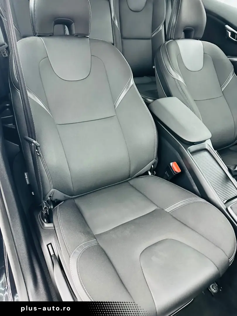 VOLVO V40 2019 2.0D E6 Garantie 12 Luni Rate Avans 0 Doar Cu
