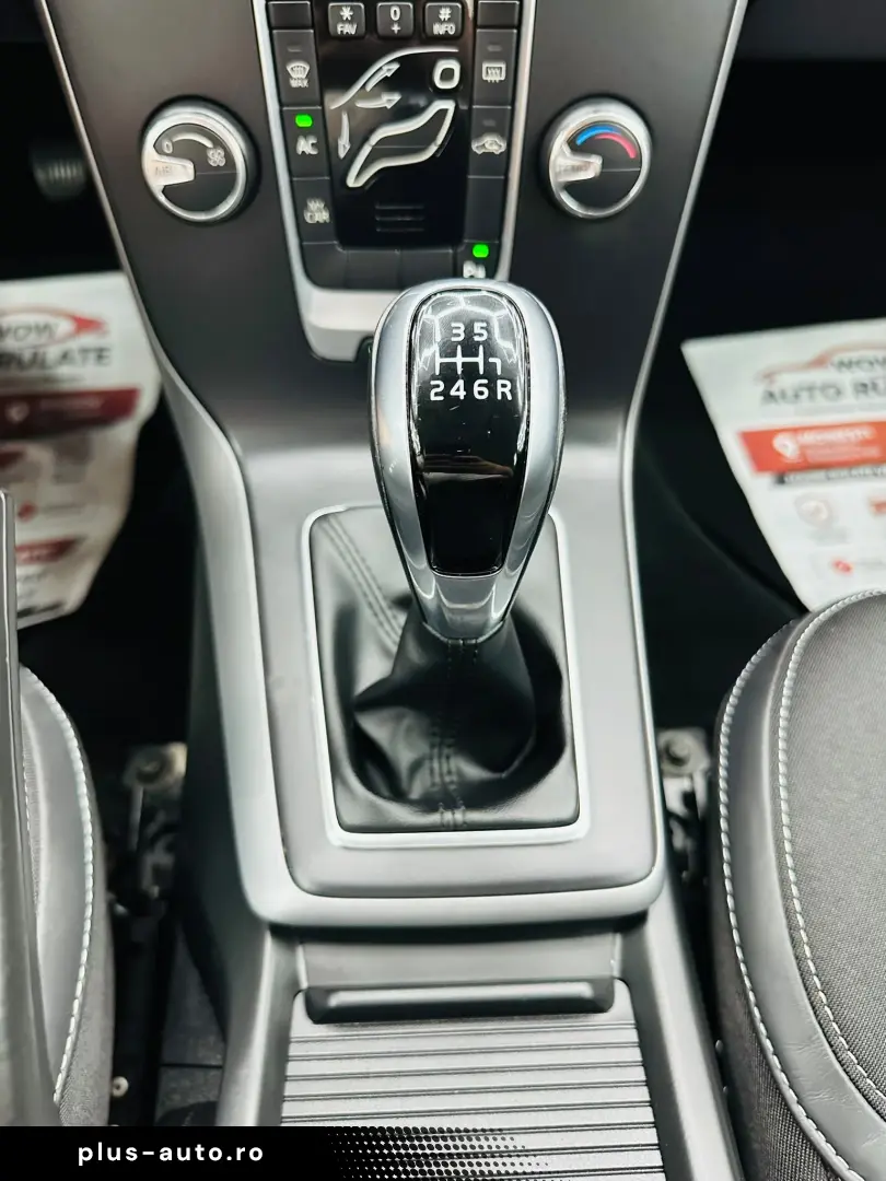 VOLVO V40 2019 2.0D E6 Garantie 12 Luni Rate Avans 0 Doar Cu