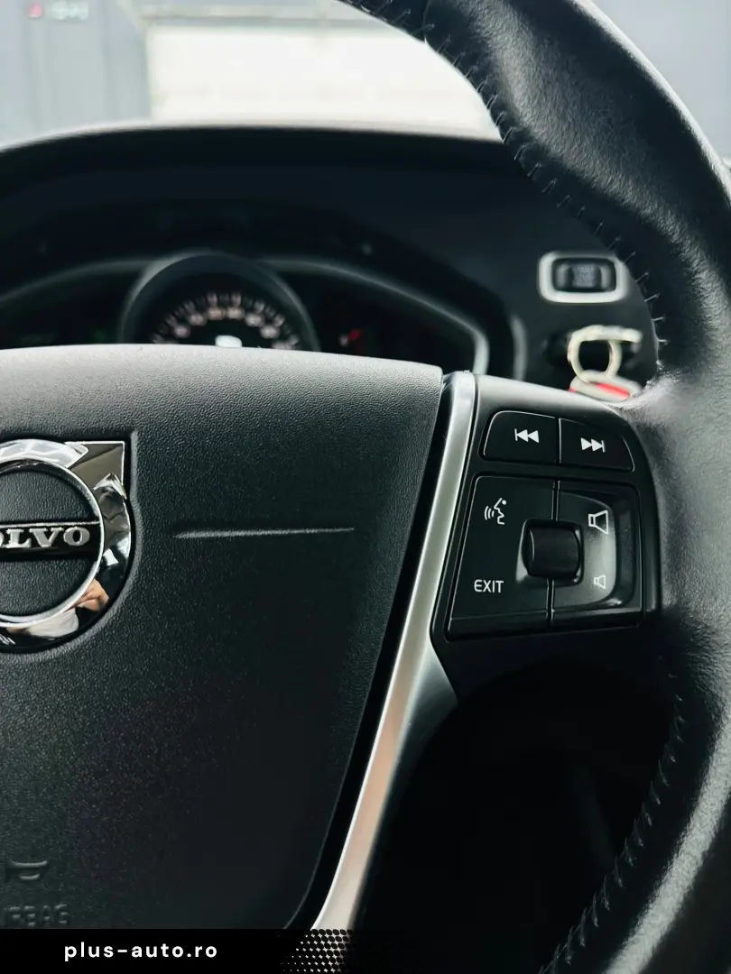 VOLVO V40 2019 2.0D E6 Garantie 12 Luni Rate Avans 0 Doar Cu