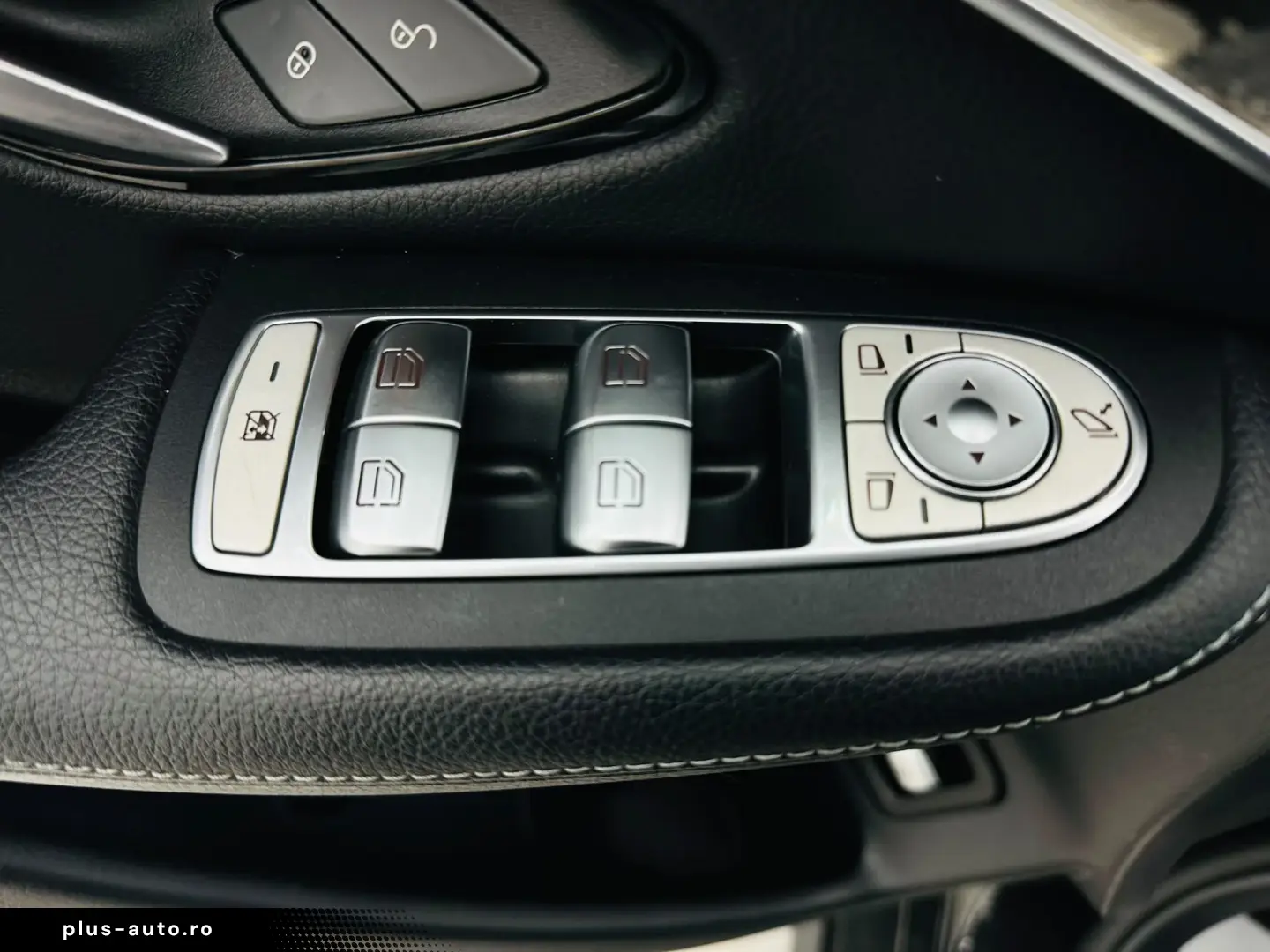 MERCEDESBENZ Glc 300 2018 2.0i E6 4x4 Garantie 12 Luni Rate
