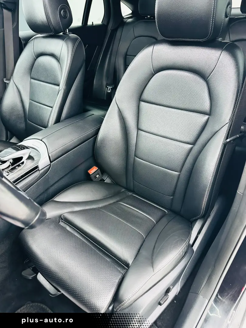 MERCEDESBENZ Glc 300 2018 2.0i E6 4x4 Garantie 12 Luni Rate