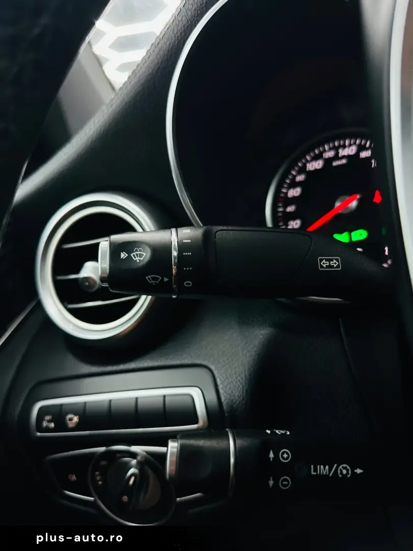 MERCEDESBENZ Glc 300 2018 2.0i E6 4x4 Garantie 12 Luni Rate