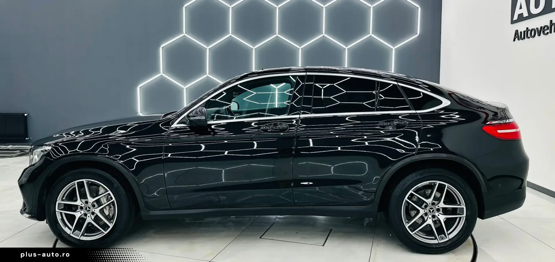 MERCEDESBENZ Glc 300 2018 2.0i E6 4x4 Garantie 12 Luni Rate