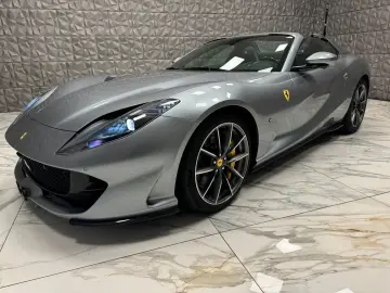 FERRARI 812 GTS -V12   CARBON-LIFT-CAMERA