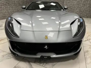 FERRARI 812 GTS -V12   CARBON-LIFT-CAMERA
