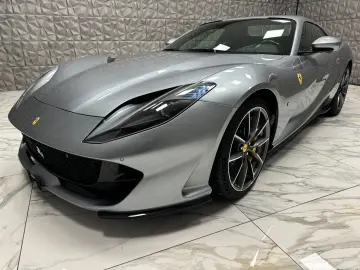 FERRARI 812 GTS -V12   CARBON-LIFT-CAMERA