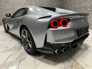 FERRARI 812 GTS -V12   CARBON-LIFT-CAMERA