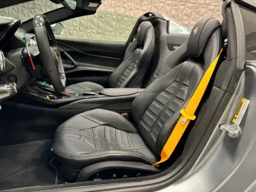 FERRARI 812 GTS -V12   CARBON-LIFT-CAMERA