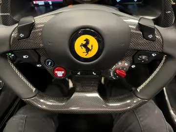 FERRARI 812 GTS -V12   CARBON-LIFT-CAMERA